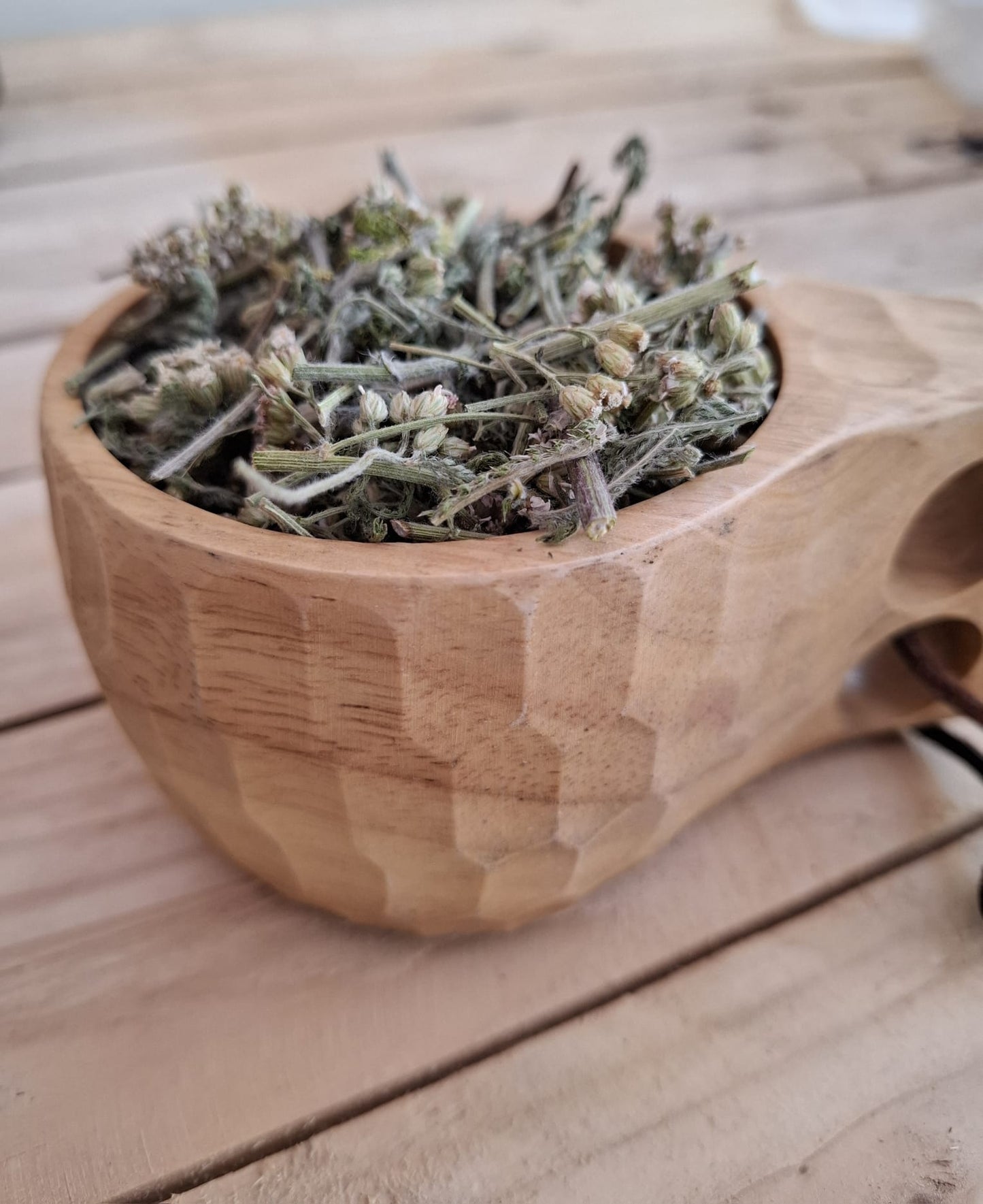 Yarrow (Achillea millefolium) Herb – dried hand-cut flowers, leaves & stems