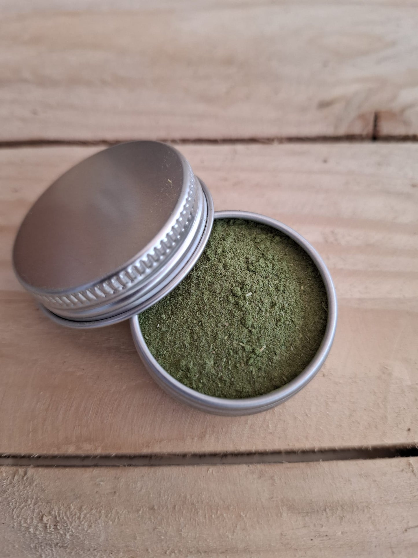 Yarrow Leaf Powder (Achillea millefolium), finely ground and 100% natural- for cuts and grazes
